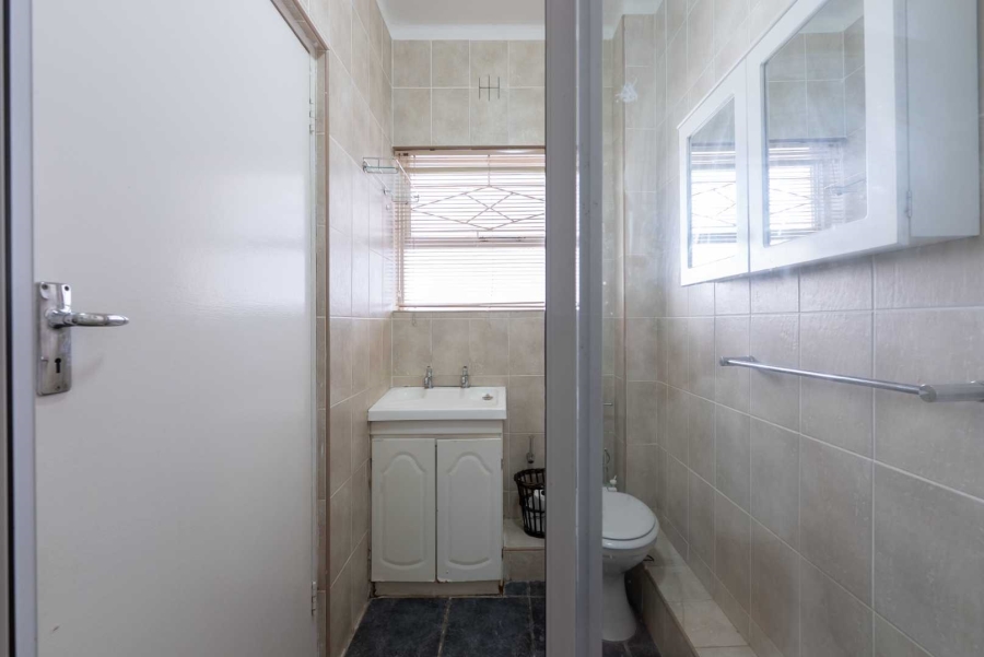 To Let 1 Bedroom Property for Rent in Sea Point Western Cape